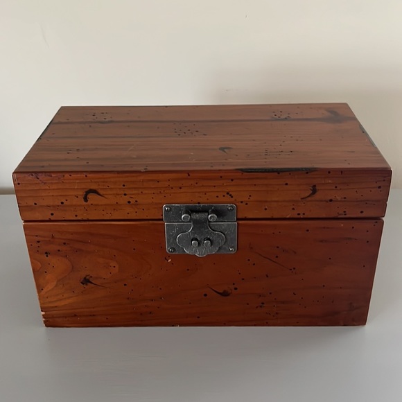 Dresser Top Wooden Box - Picture 1 of 8